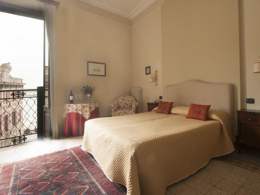 Alla Marina Bed And Breakfast ตราปานี ห้อง รูปภาพ